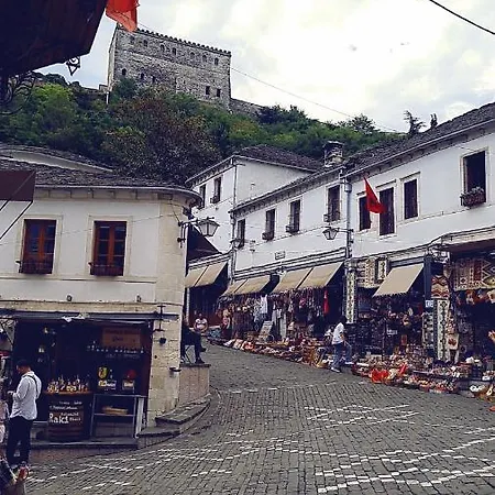 Santa Room-old Bazaar Center-gjirokaster Гостевой дом 3*