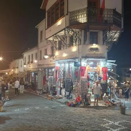 Santa Room-old Bazaar Center-gjirokaster Гостевой дом 3*