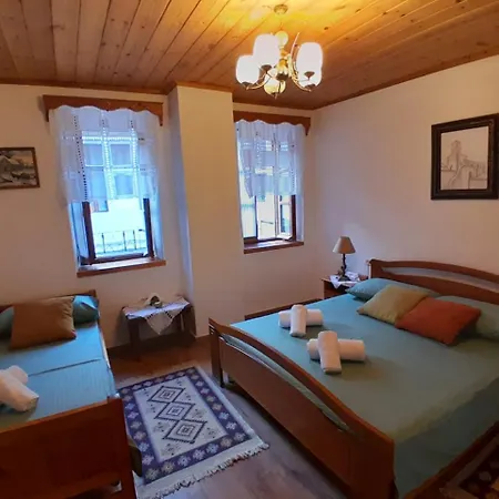 Penzion Santa Room-old Bazaar Center-gjirokaster Gjirokastër