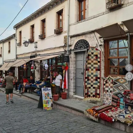 Santa Room-old Bazaar Center-gjirokaster Penzion Gjirokastër