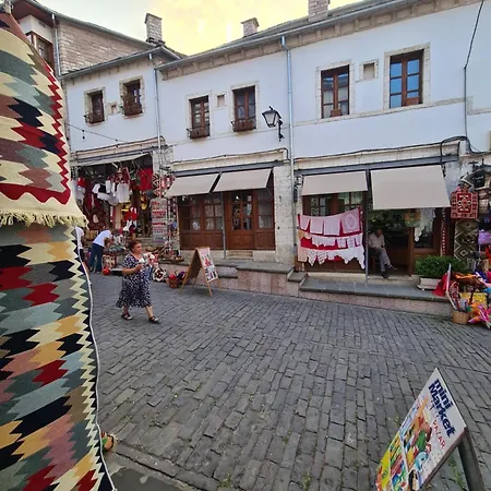 Penzion Santa Room-old Bazaar Center-gjirokaster 3*
