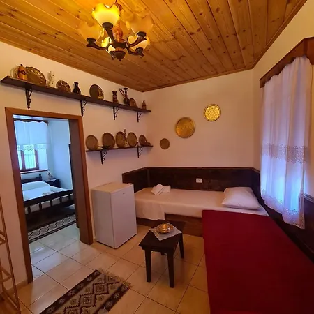 Maison d'hôtes Santa Room-old Bazaar Center-gjirokaster Gjirokastër