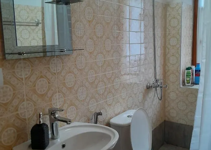 Gasthof Santa Room-old Bazaar Center-gjirokaster 3*