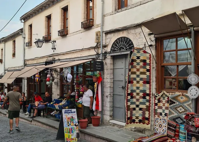 Santa Room-old Bazaar Center-gjirokaster 3*