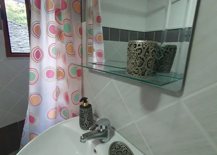 Santa Room-old Bazaar Center-gjirokaster Gjirokastër