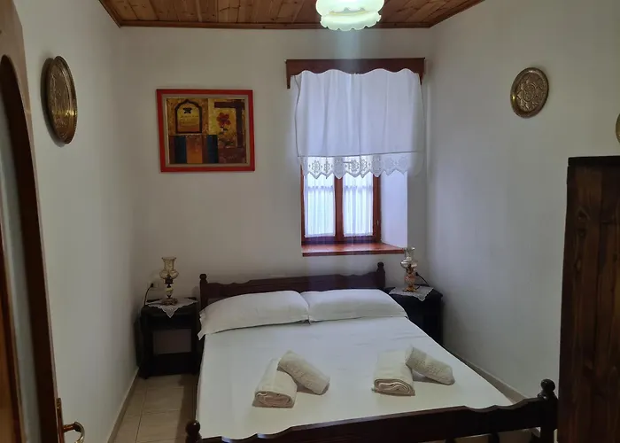 Santa Room-old Bazaar Center-gjirokaster Gasthof Gjirokastër